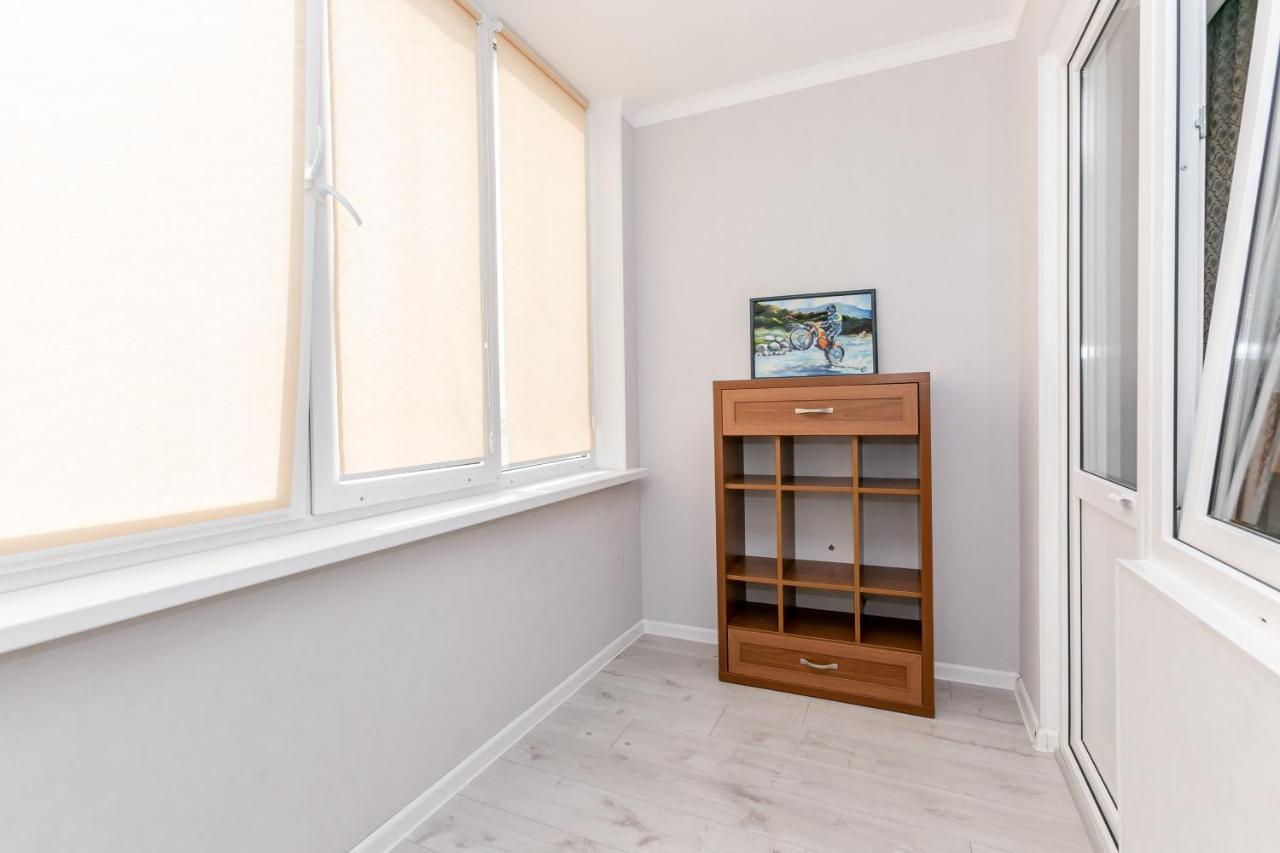 Apartament In Zona Centrala Si Parc Chişinǎu Buitenkant foto