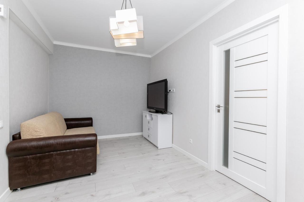 Apartament In Zona Centrala Si Parc Chişinǎu Buitenkant foto