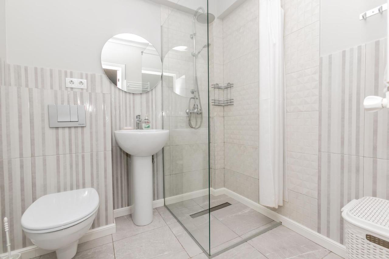 Apartament In Zona Centrala Si Parc Chişinǎu Buitenkant foto